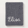 Personalisierte Strickdecke mit Namen